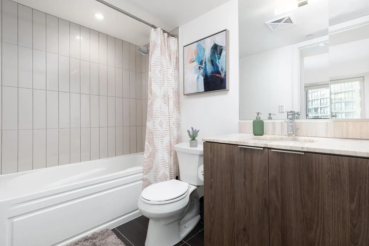 Upscale & Modern 2Bd + Den 2Ba Heart Of Downtown! Apartment Toronto